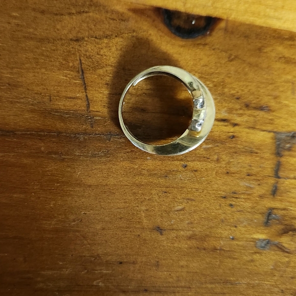 Elegant 14kt Gold With 42 Diamonds Totaling Over 2 Carats Women's Ring Sz 5.5 - Picture 3 of 5